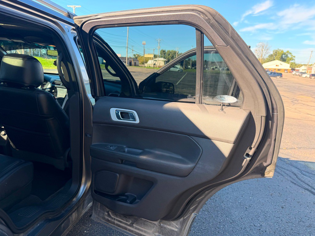 2013 Ford Explorer Image 19
