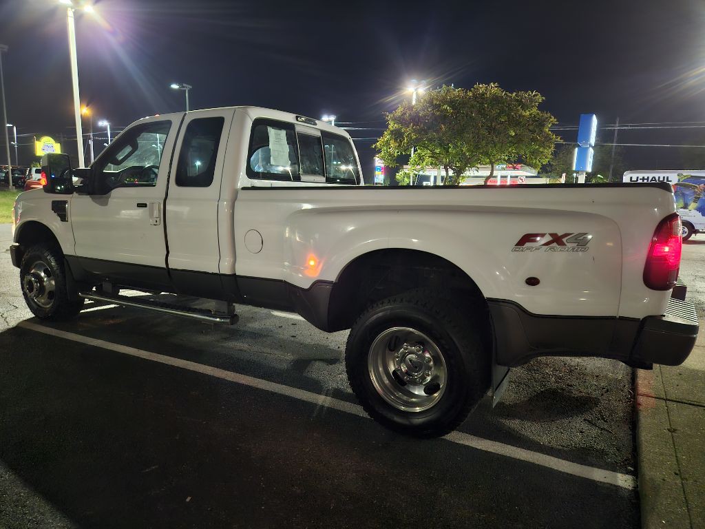 2008 Ford F-350 Image 10