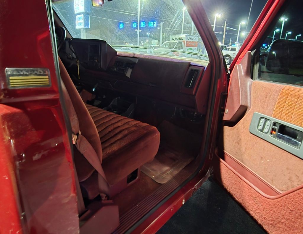 1990 Chevrolet C/K Image 3
