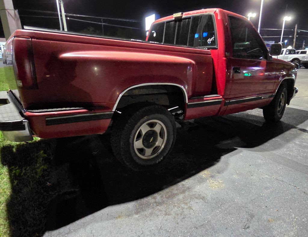 1990 Chevrolet C/K Image 4