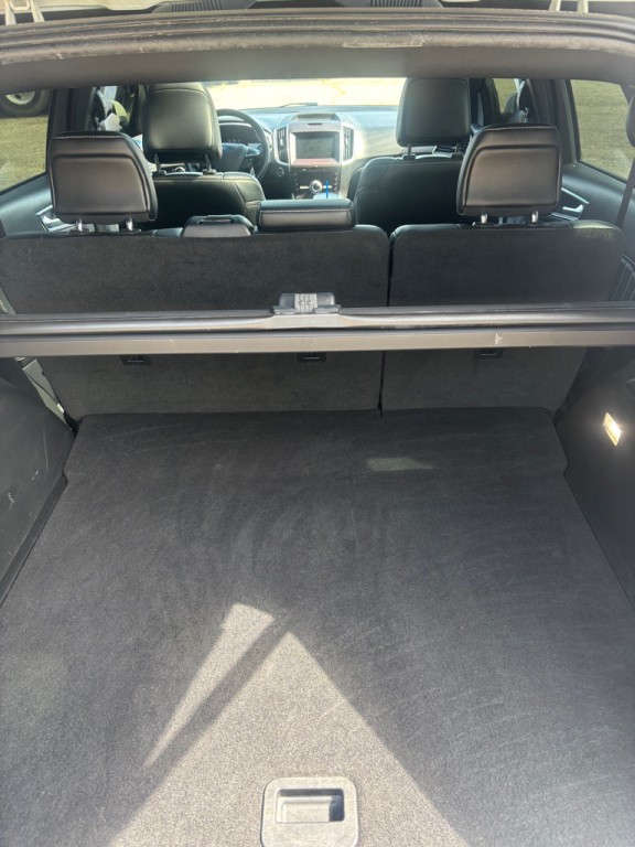 2020 Ford Edge Image 8