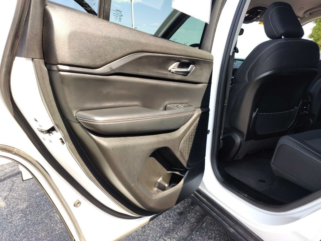 2023 Jeep Grand Cherokee Image 9