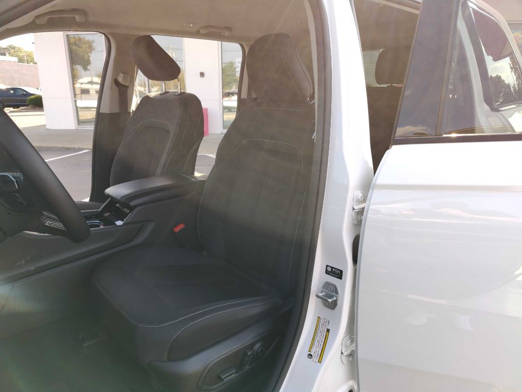 2023 Jeep Grand Cherokee Image 14