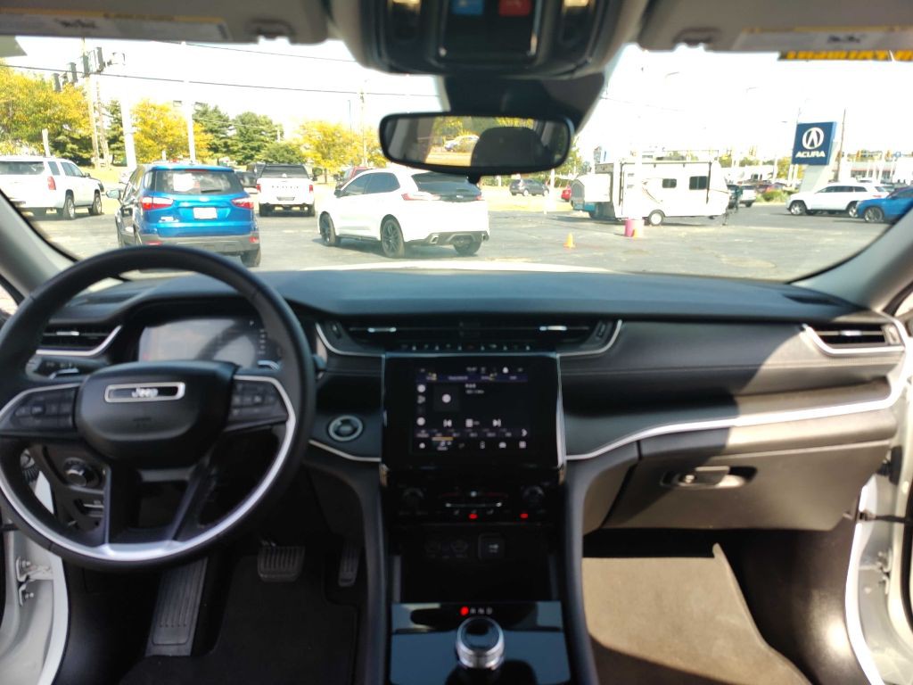 2023 Jeep Grand Cherokee Image 17