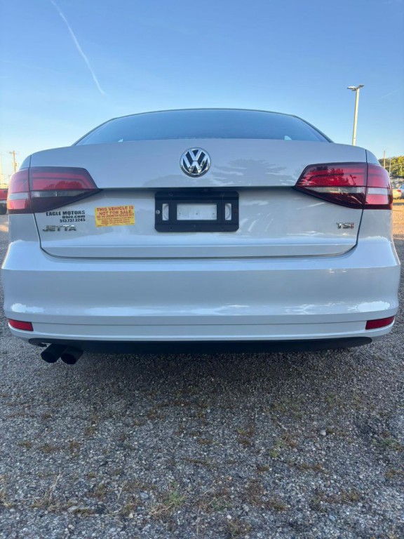 2017 Volkswagen Jetta Image 3