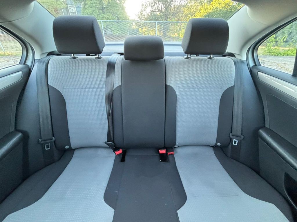 2017 Volkswagen Jetta Image 8