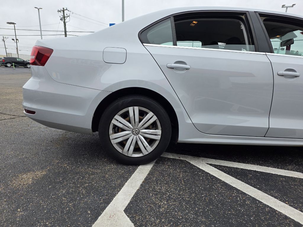 2017 Volkswagen Jetta Image 11