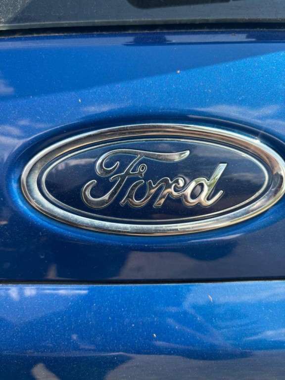 2021 Ford Econoline Image 13