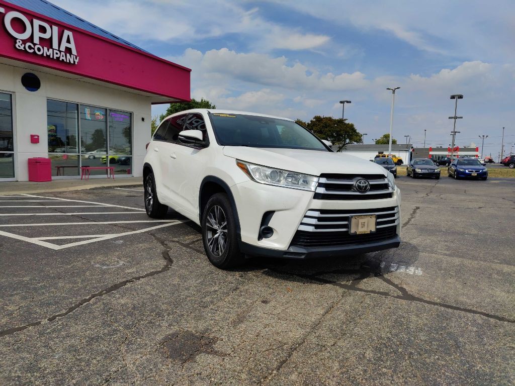 2017 Toyota Highlander Image 6