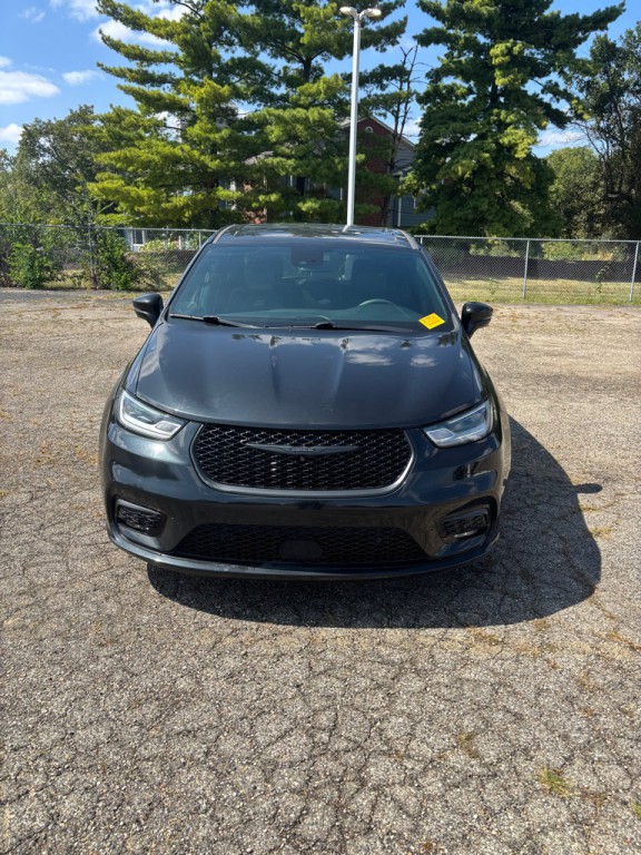 2022 Chrysler Pacifica Image 5