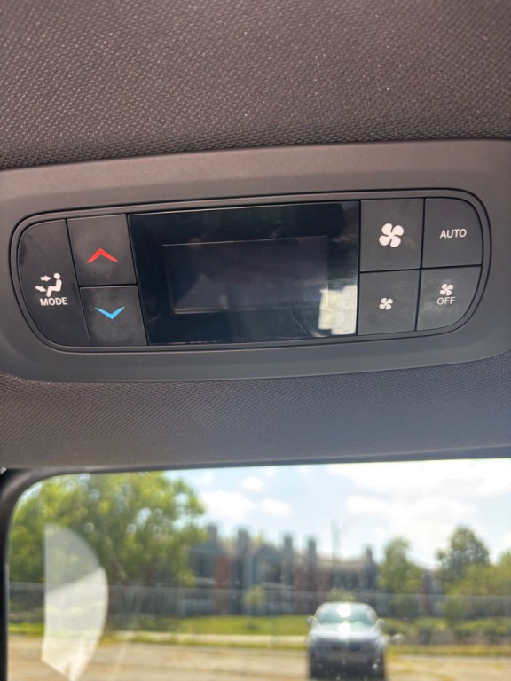 2022 Chrysler Pacifica Image 16
