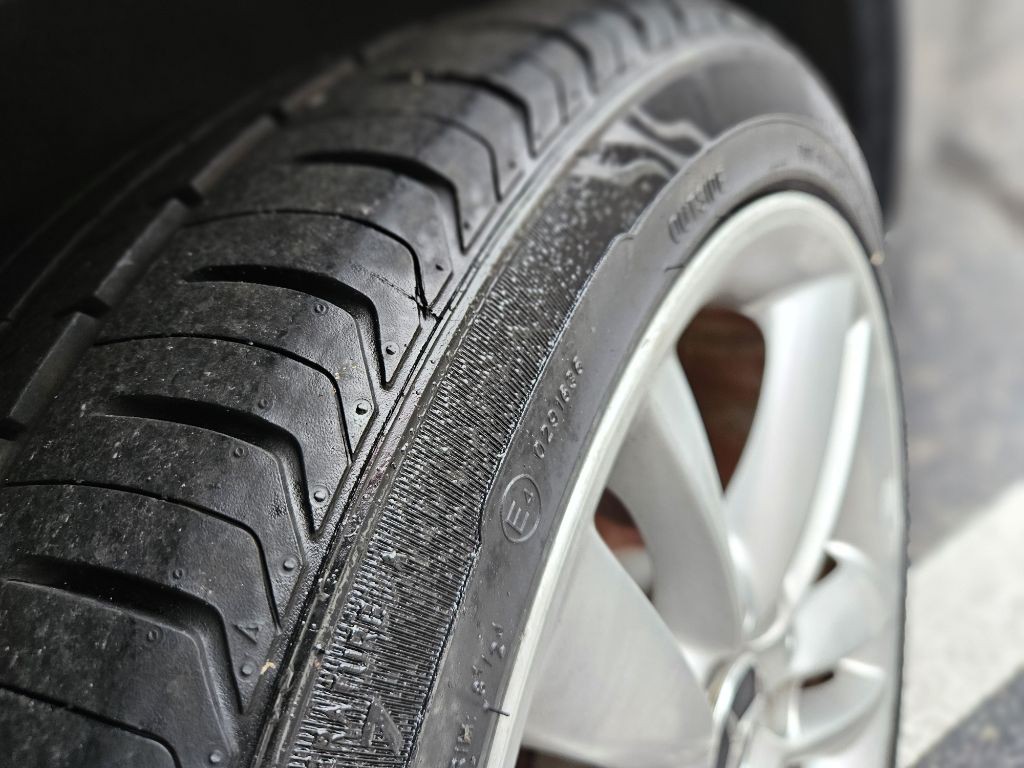 2006 Mercedes-Benz CLK-Class Image 25