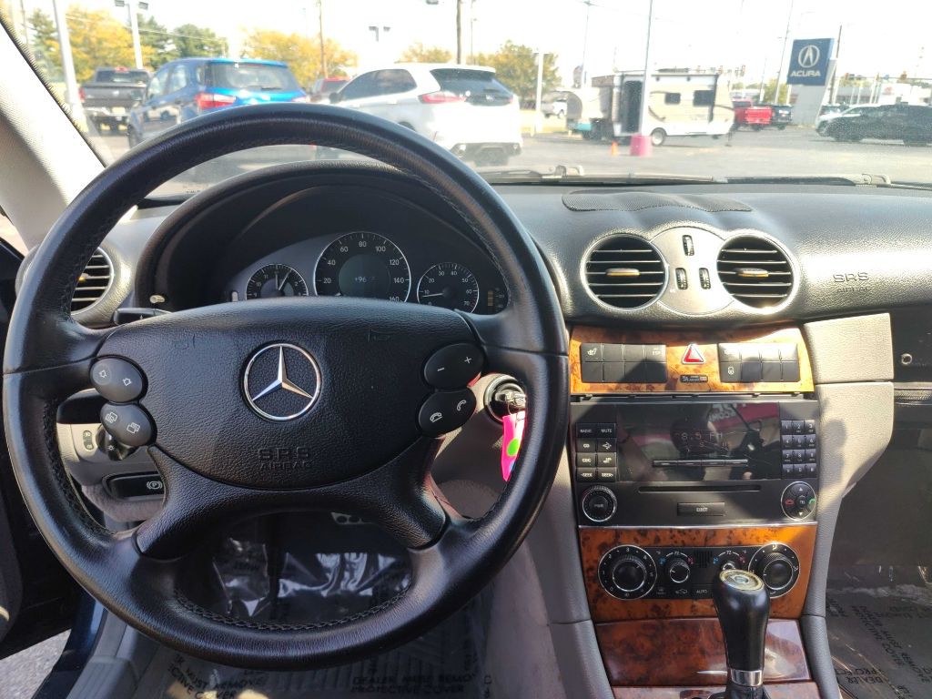 2006 Mercedes-Benz CLK-Class Image 17