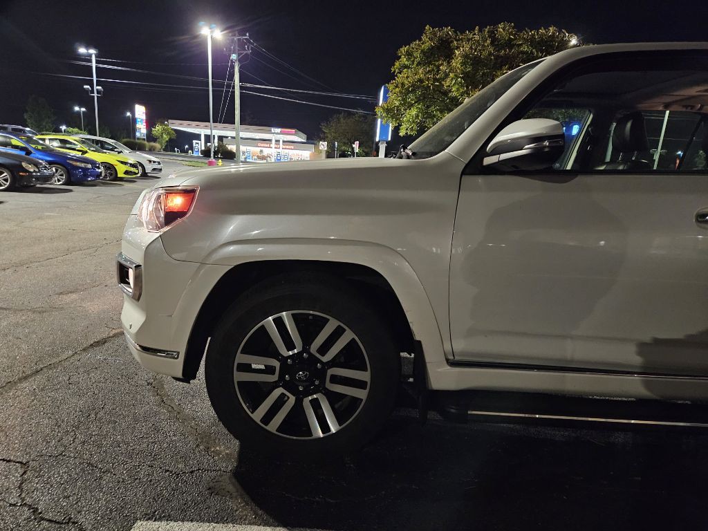 2015 Toyota 4Runner Image 16