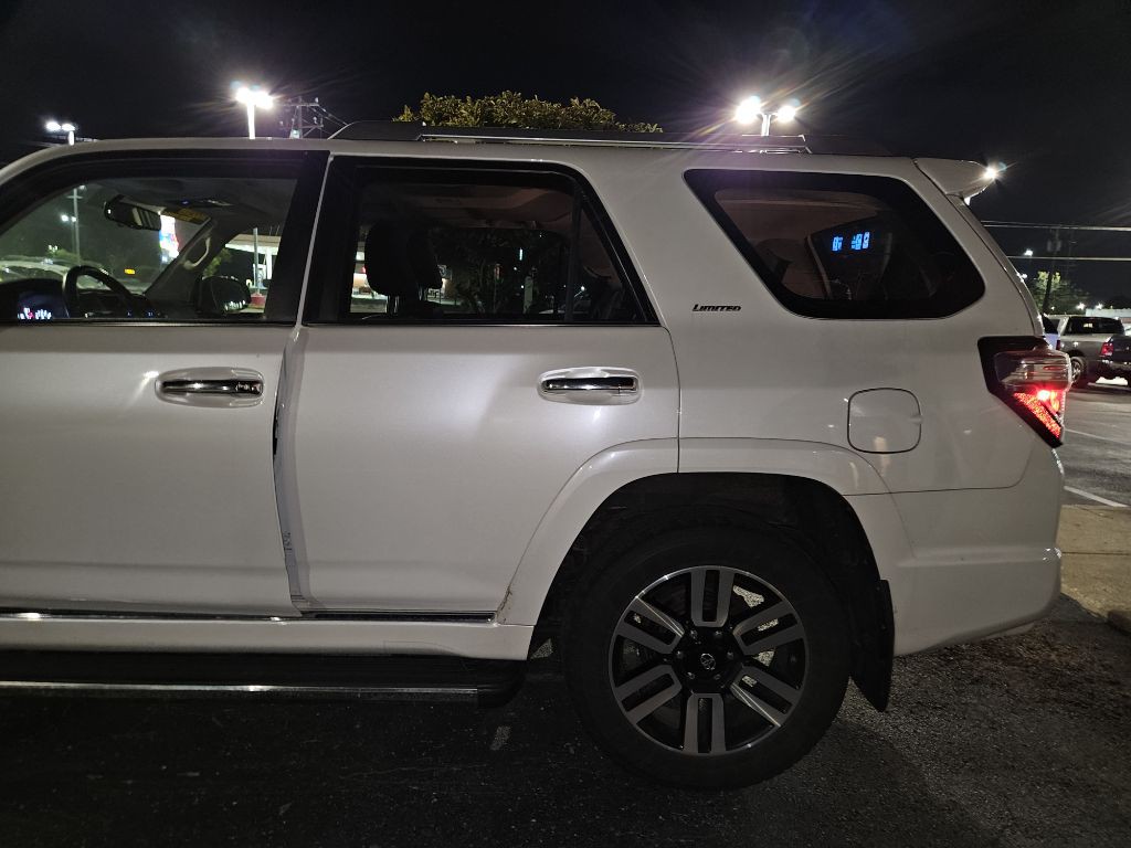 2015 Toyota 4Runner Image 18