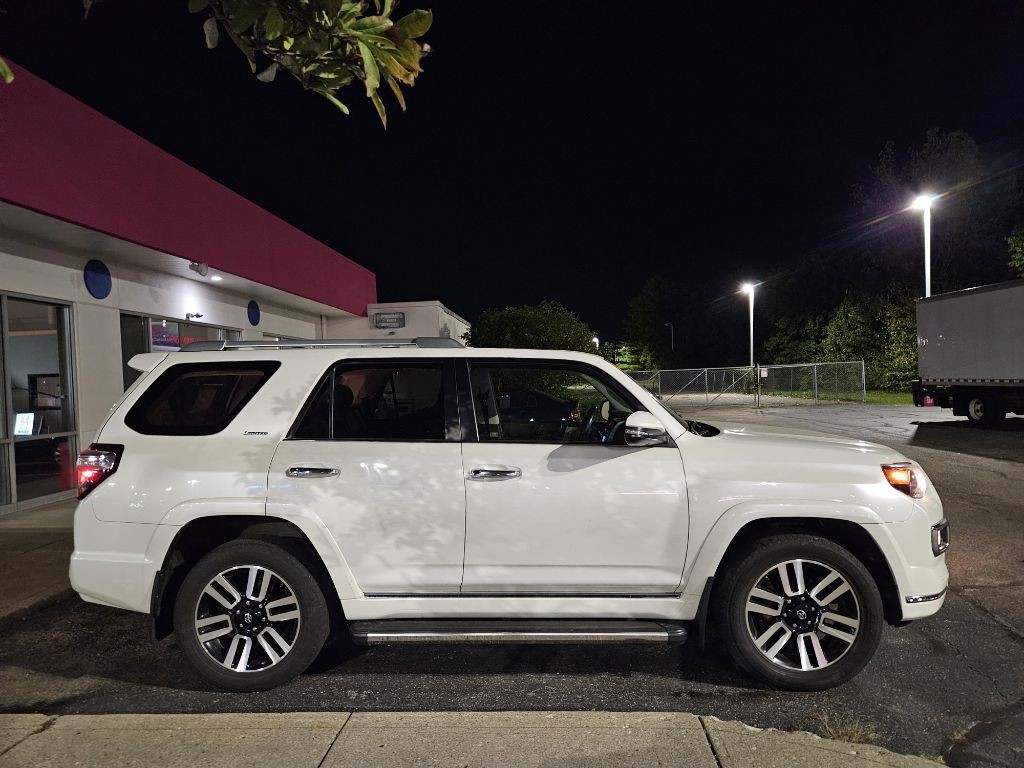 2015 Toyota 4Runner Image 3
