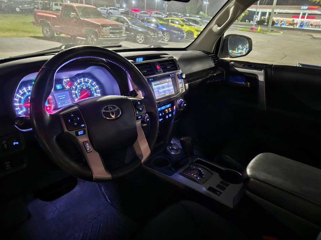 2015 Toyota 4Runner Image 26