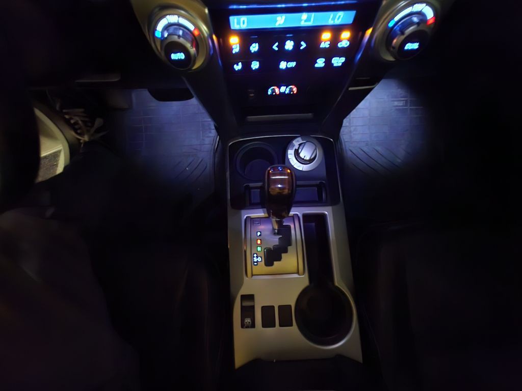2015 Toyota 4Runner Image 35