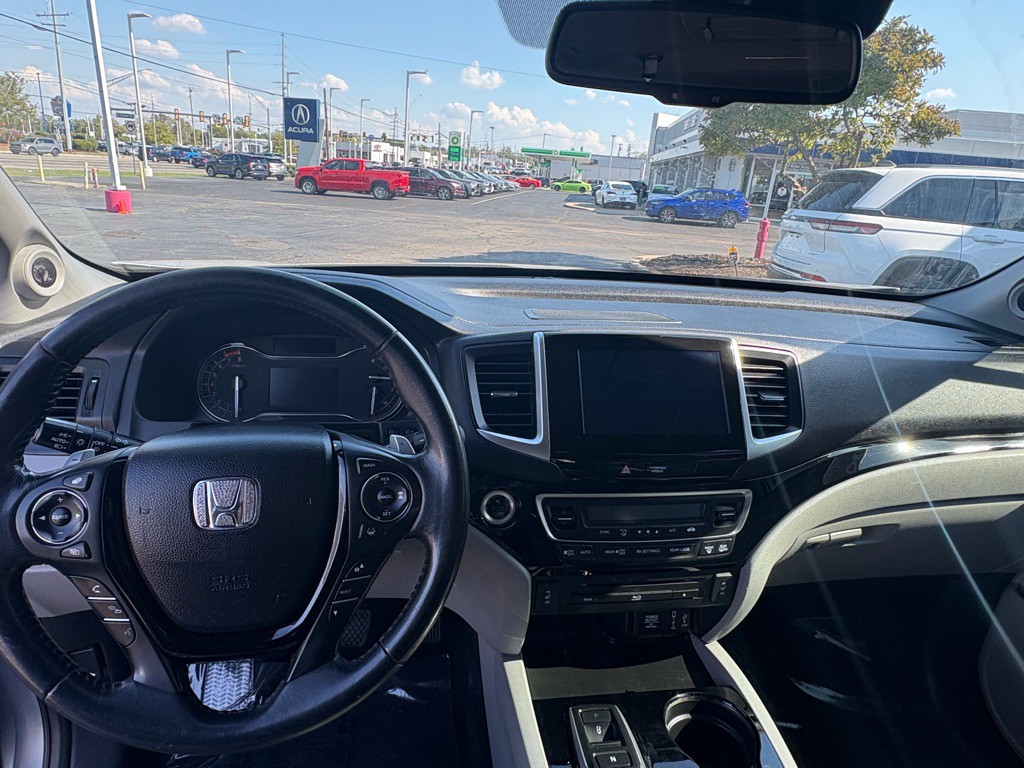 2017 Honda Pilot Image 4