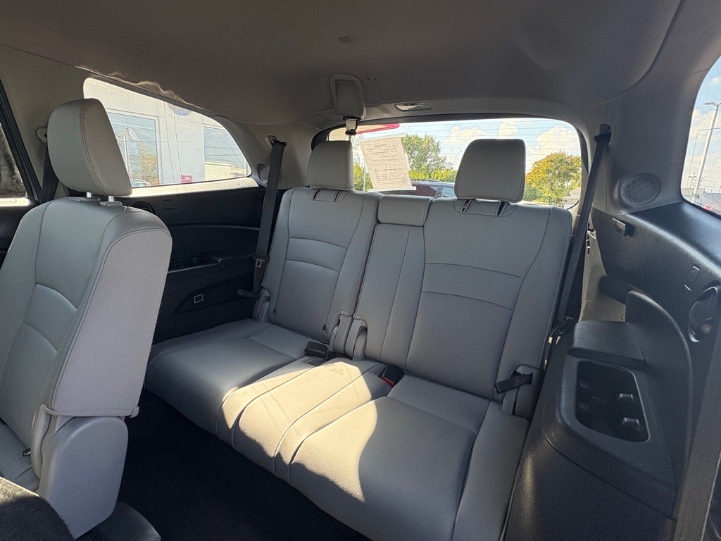 2017 Honda Pilot Image 11