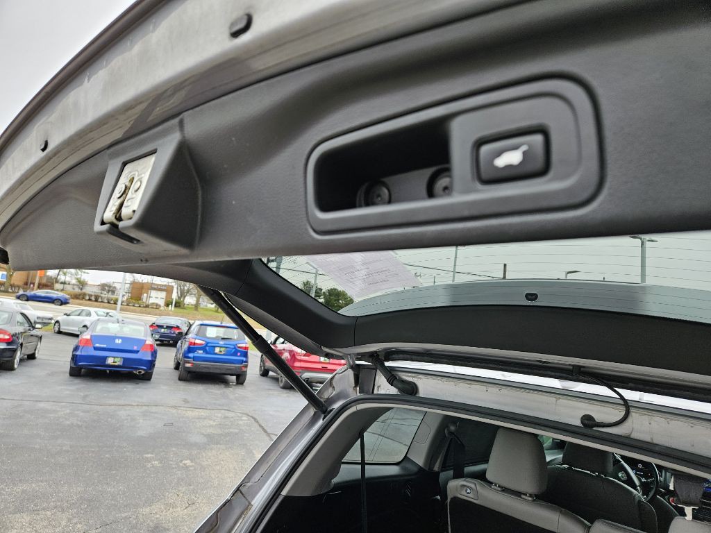 2017 Honda Pilot Image 19