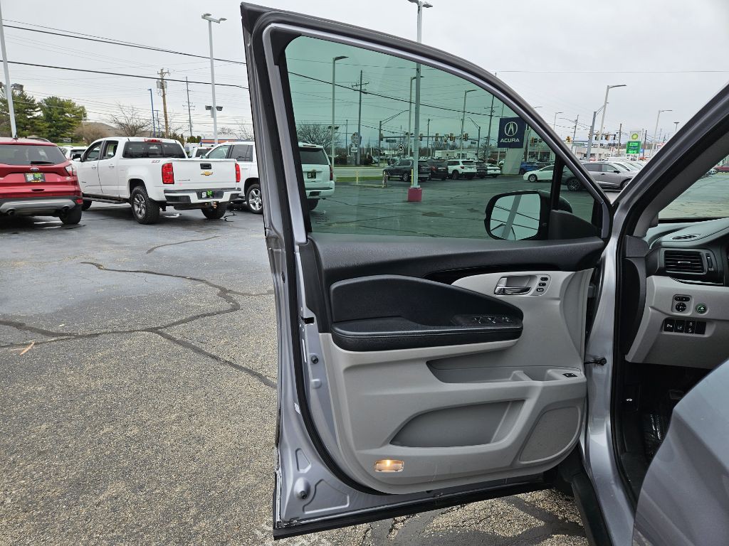2017 Honda Pilot Image 25