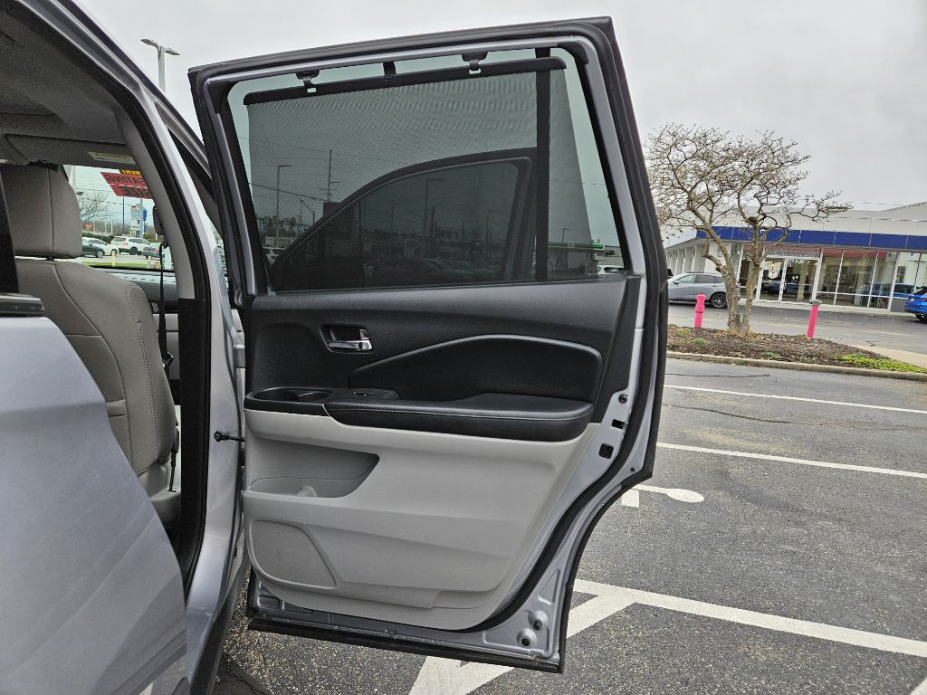 2017 Honda Pilot Image 26