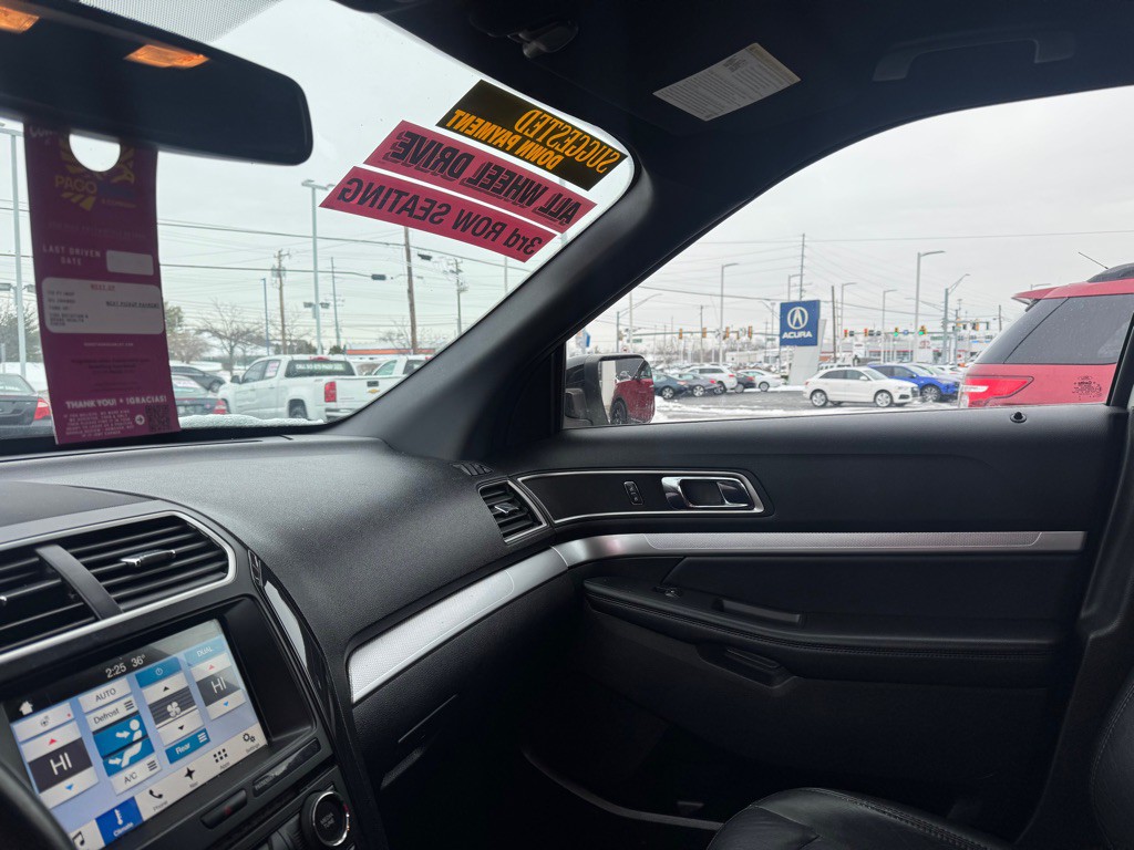 2017 Ford Explorer Image 4