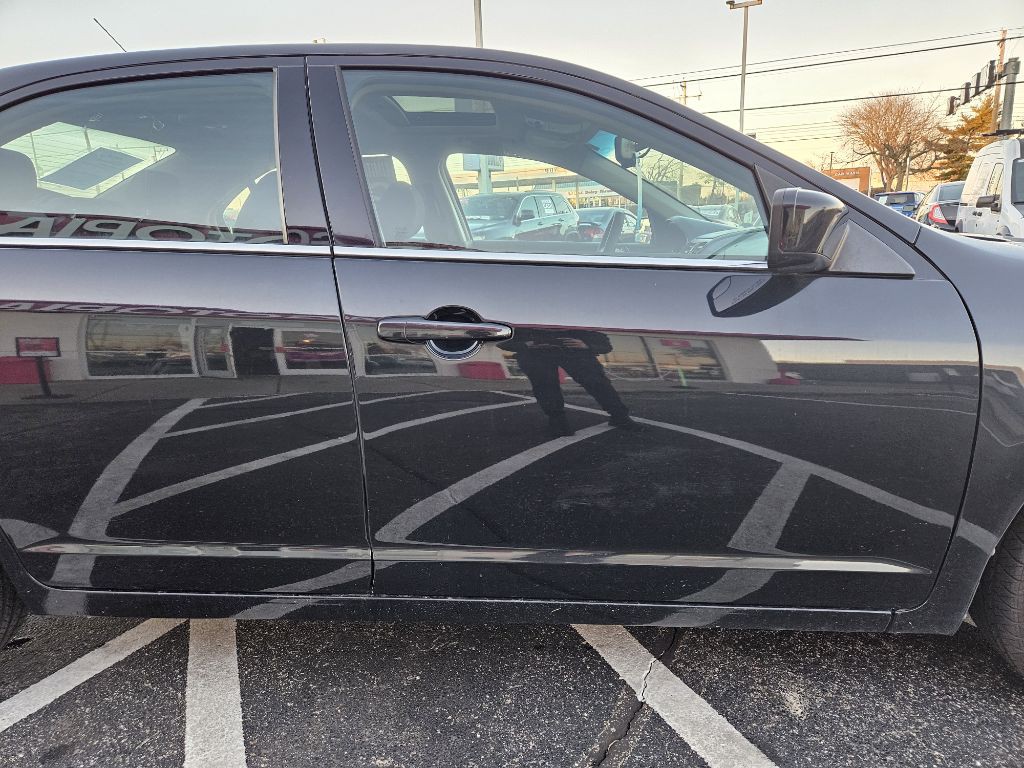 2011 Ford Fusion Image 25