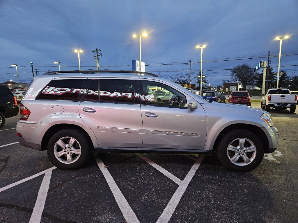 2007 Mercedes-Benz GL-Class Image 2