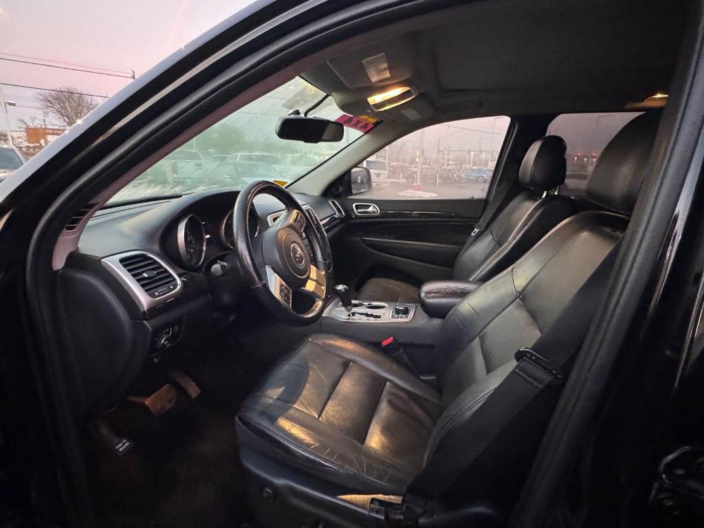 2012 Jeep Grand Cherokee Image 31