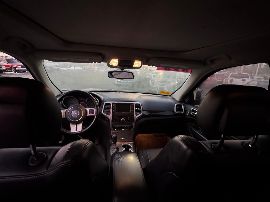 2012 Jeep Grand Cherokee Image 32