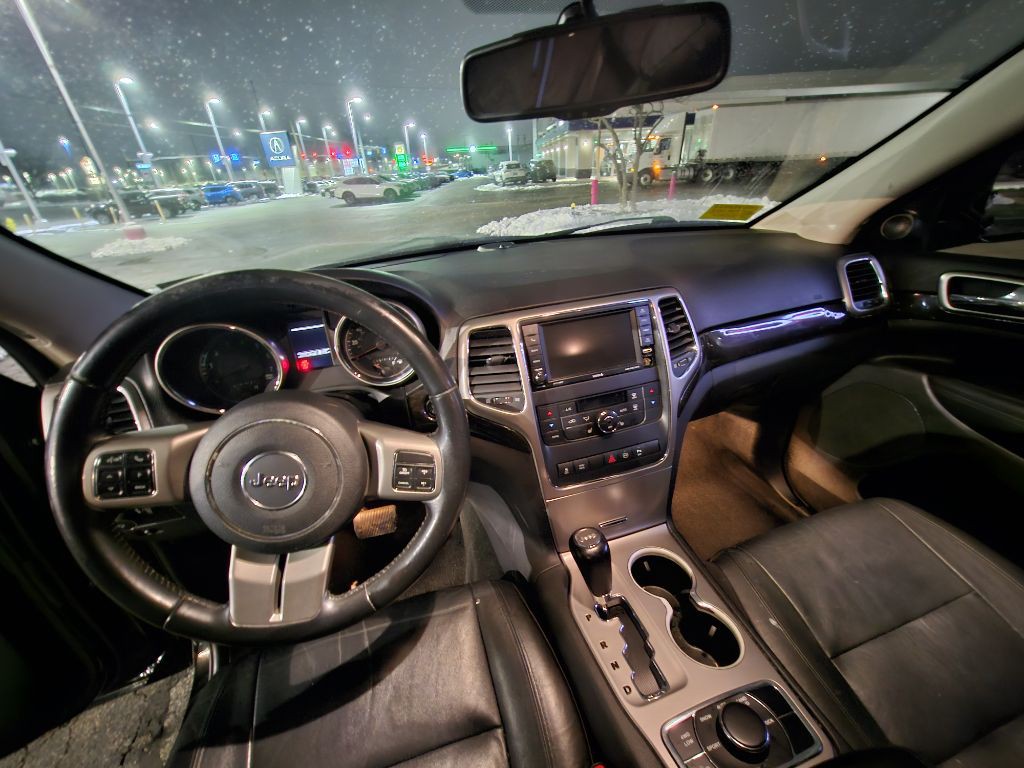 2012 Jeep Grand Cherokee Image 17