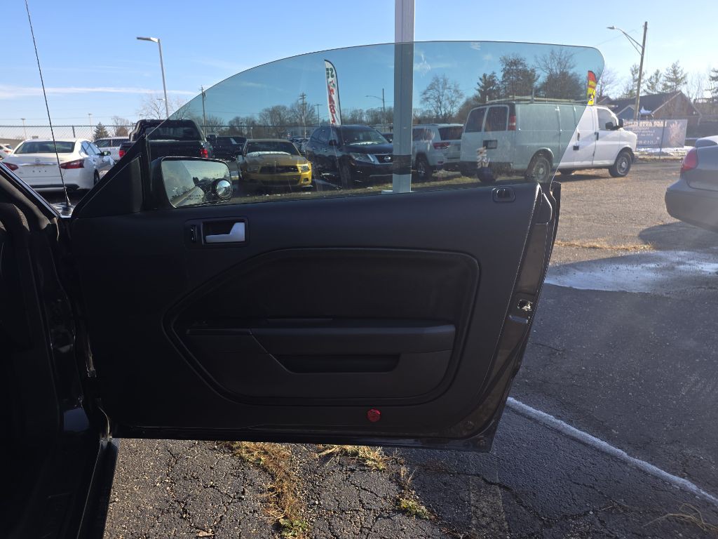 2008 Ford Mustang Image 7