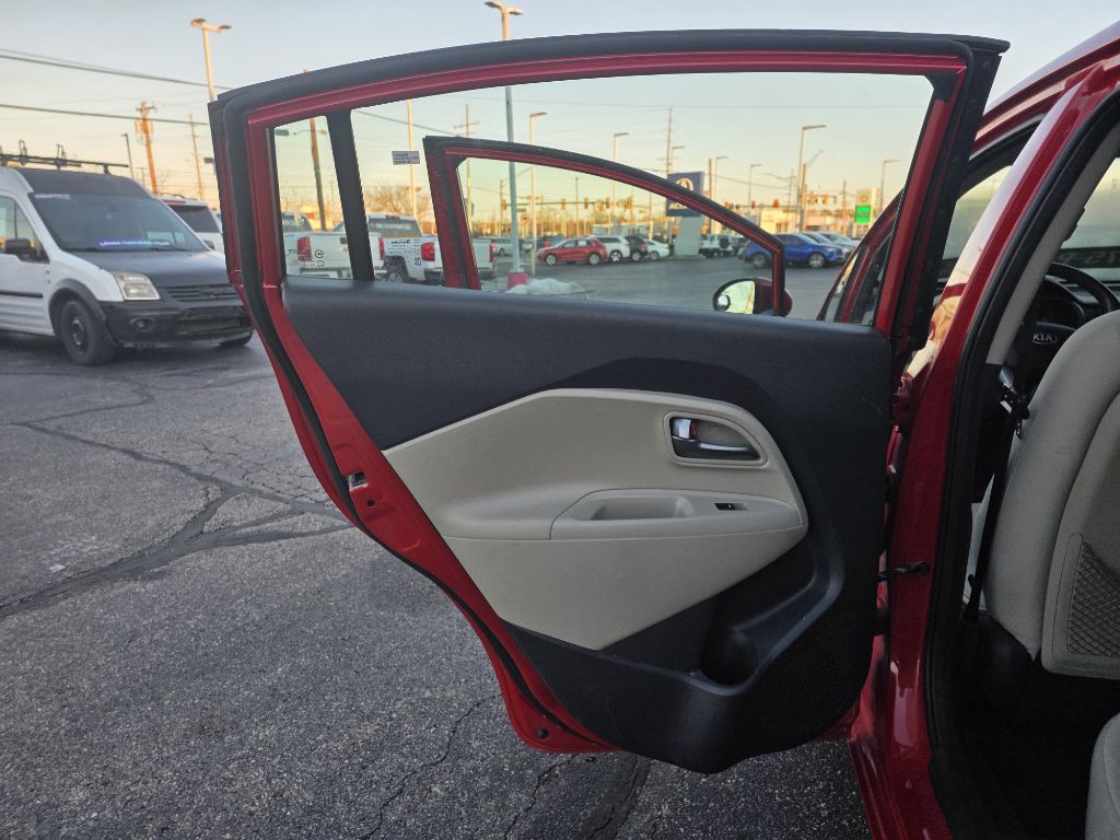 2013 Kia Rio Image 18