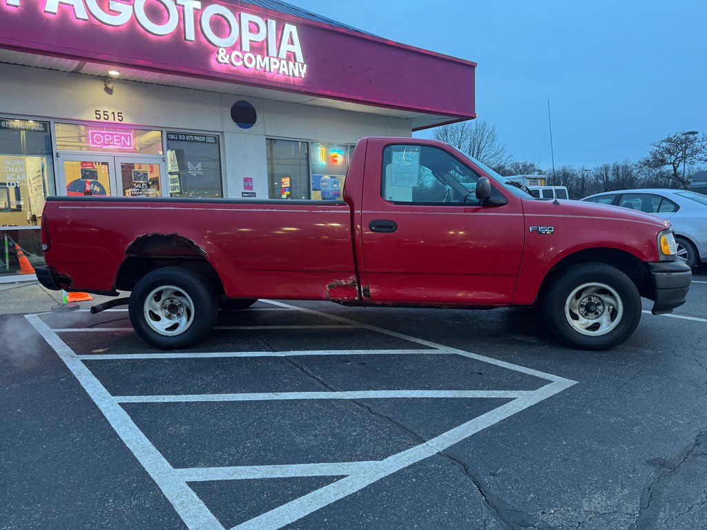 2002 Ford F-150 Image 2