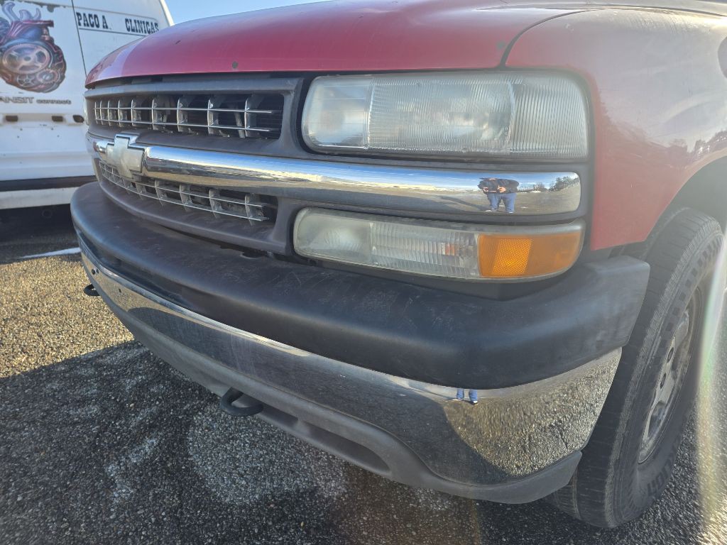 2001 Chevrolet Silverado 1500 Image 2