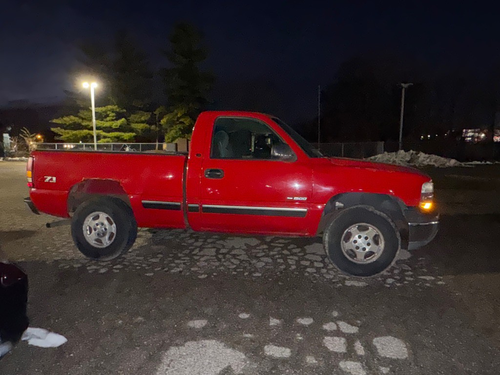 2001 Chevrolet Silverado 1500 Image 3