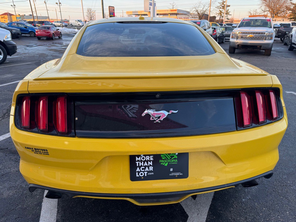 2017 Ford Mustang Image 4