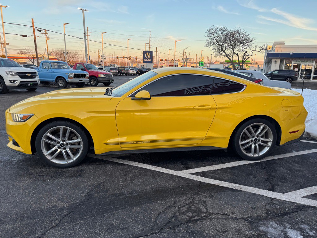2017 Ford Mustang Image 5