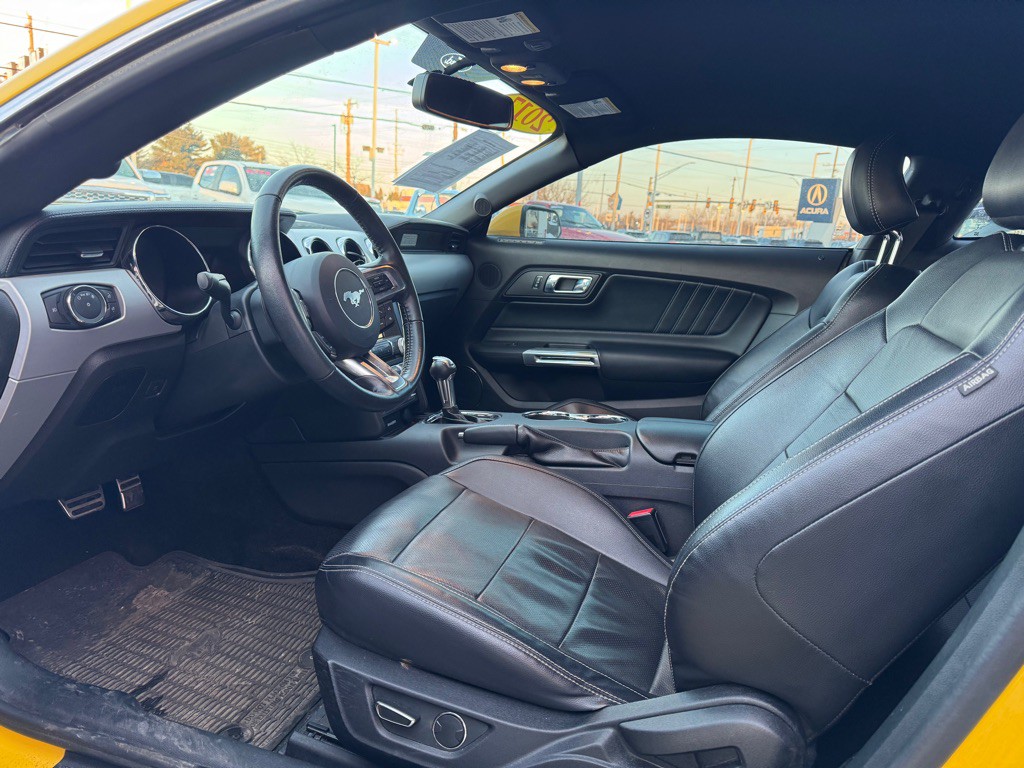 2017 Ford Mustang Image 7