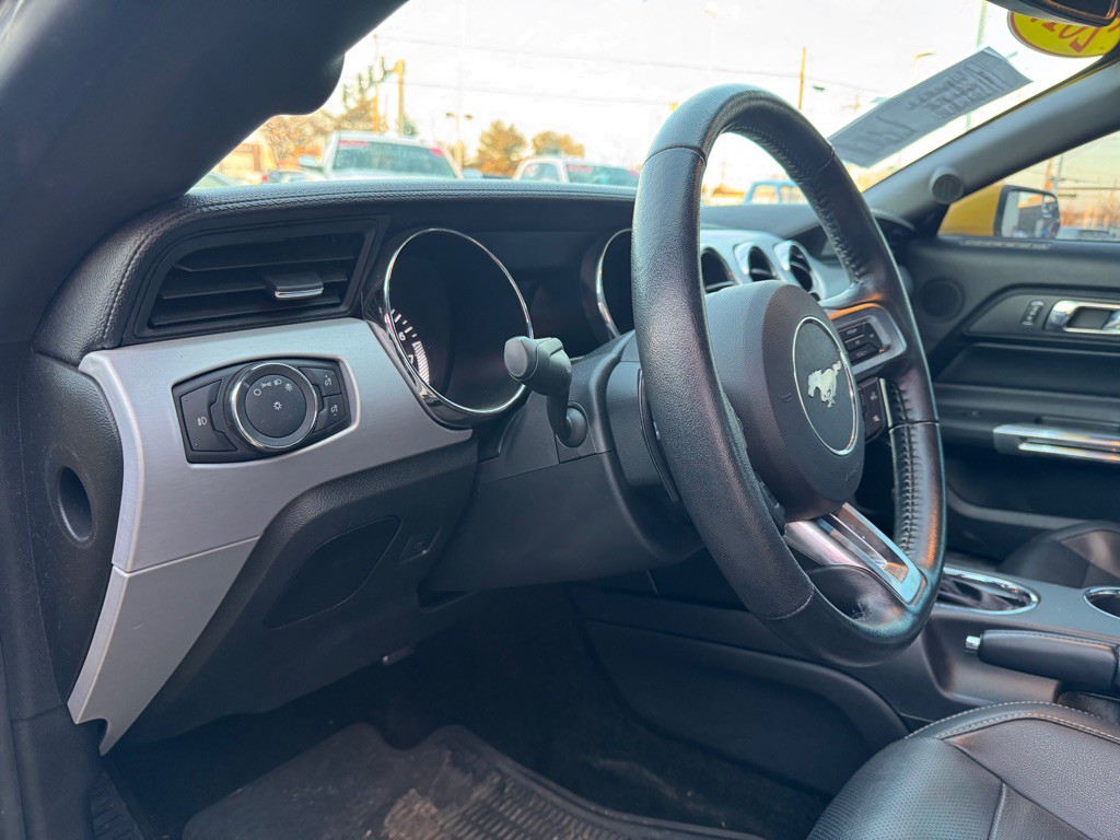 2017 Ford Mustang Image 9