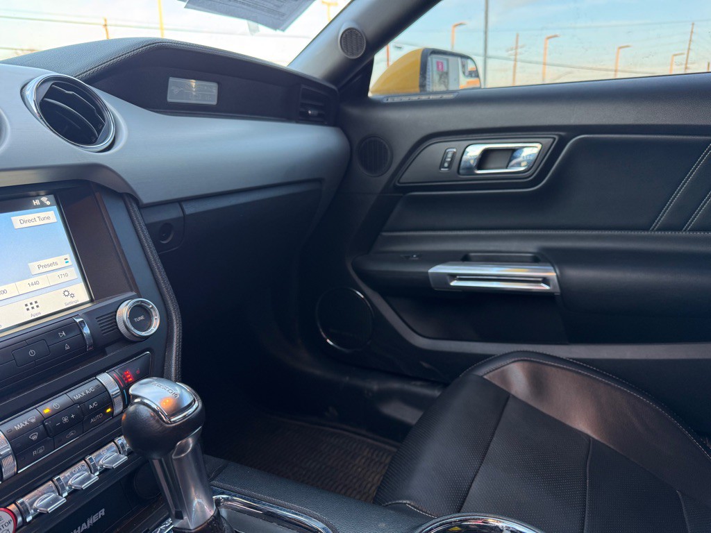 2017 Ford Mustang Image 12