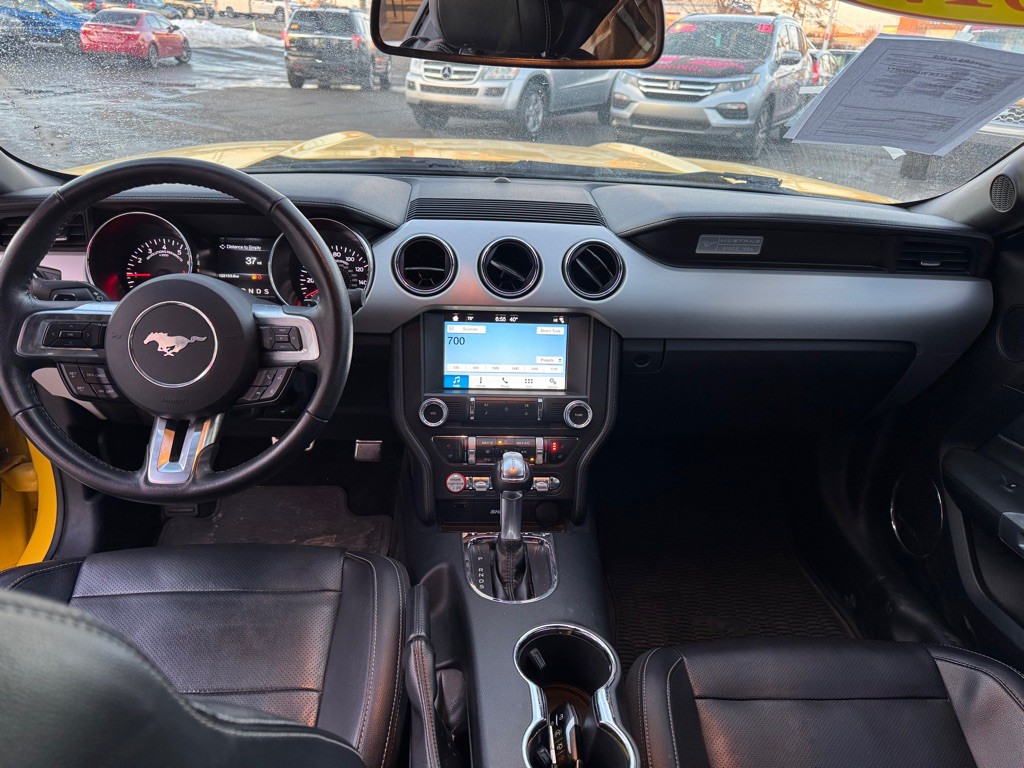 2017 Ford Mustang Image 16