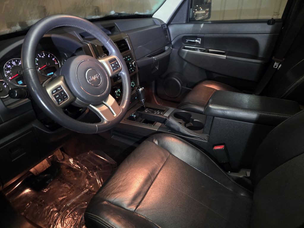 2012 Jeep Liberty Image 7