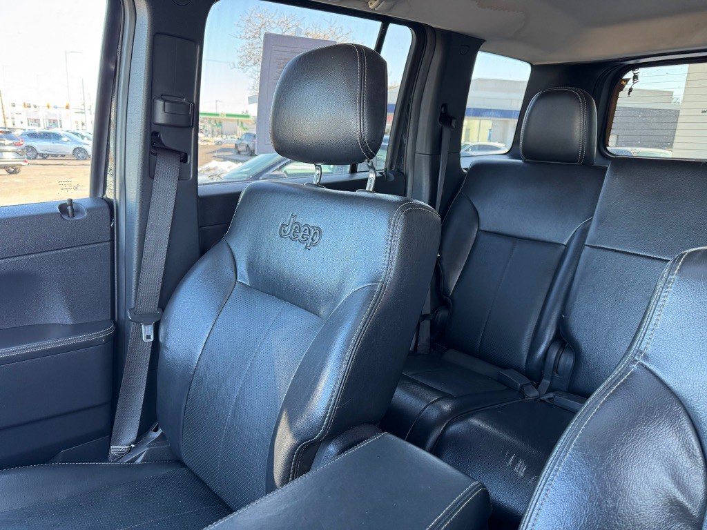 2012 Jeep Liberty Image 17