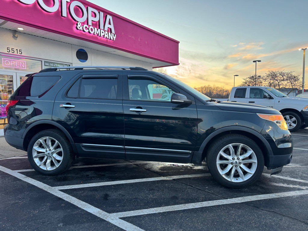 2014 Ford Explorer Image 2