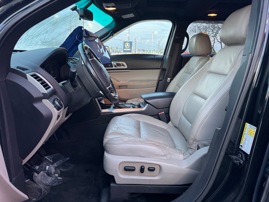 2014 Ford Explorer Image 18