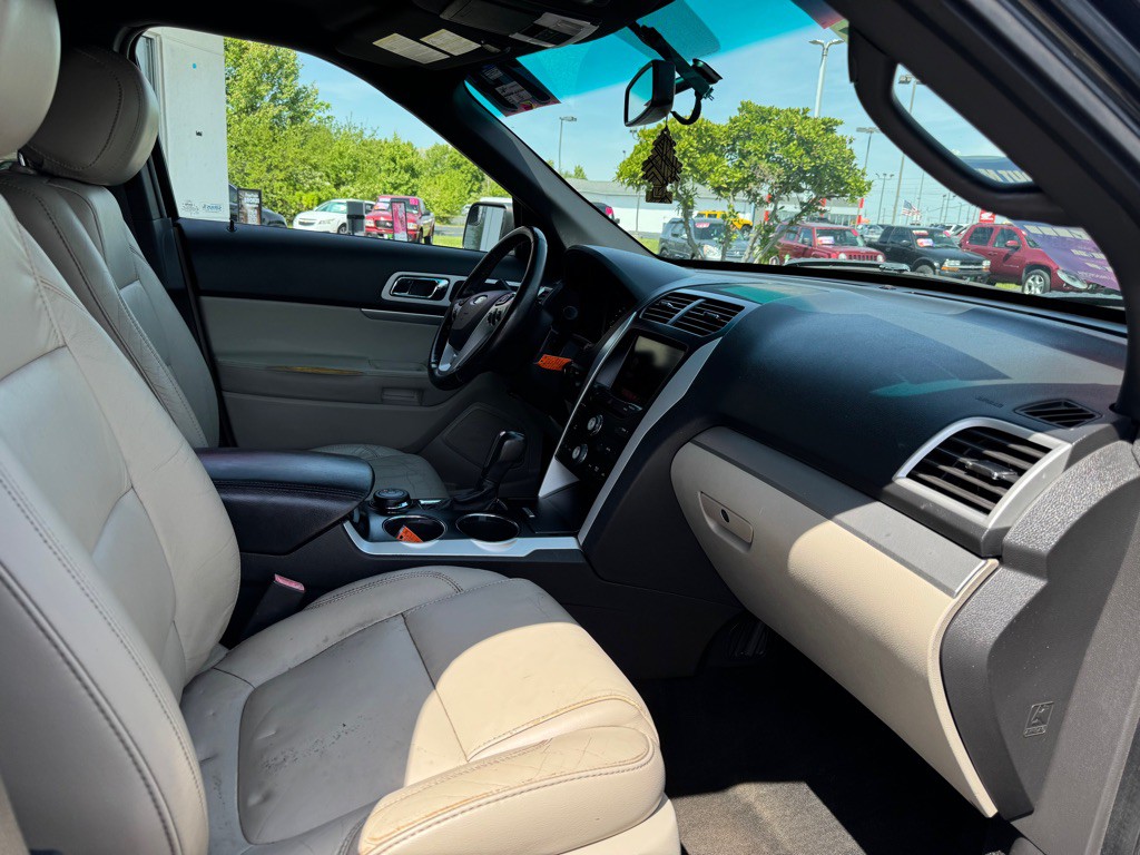 2014 Ford Explorer Image 19