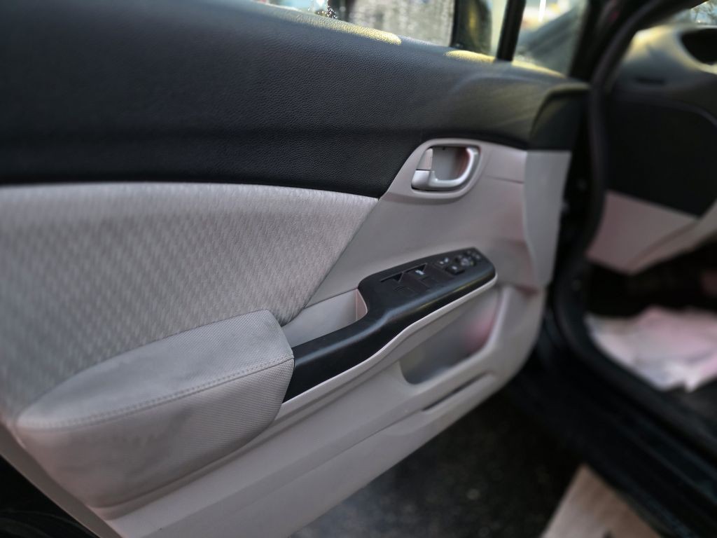 2014 Honda Civic Image 23